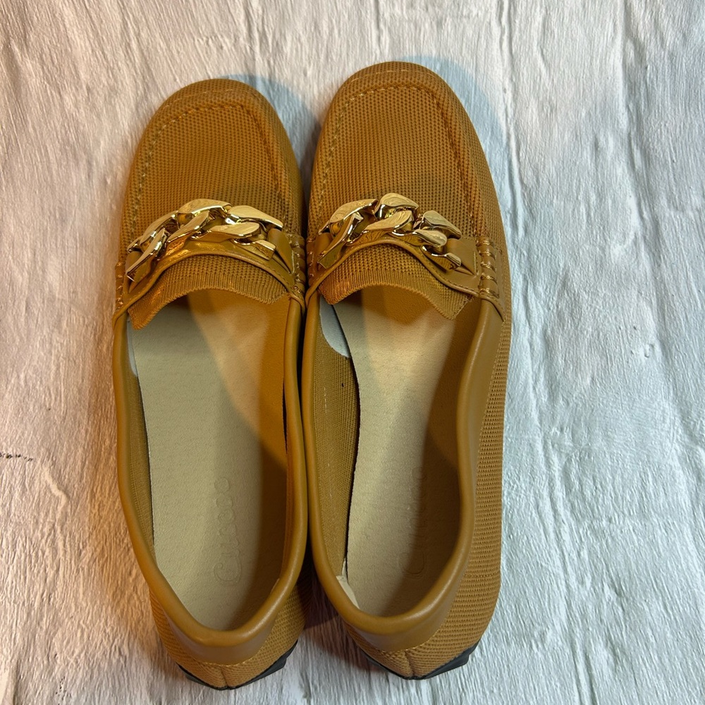 Cuccoo loafer shoe- Euro size 39 US size 8 - Picture 2 of 4
